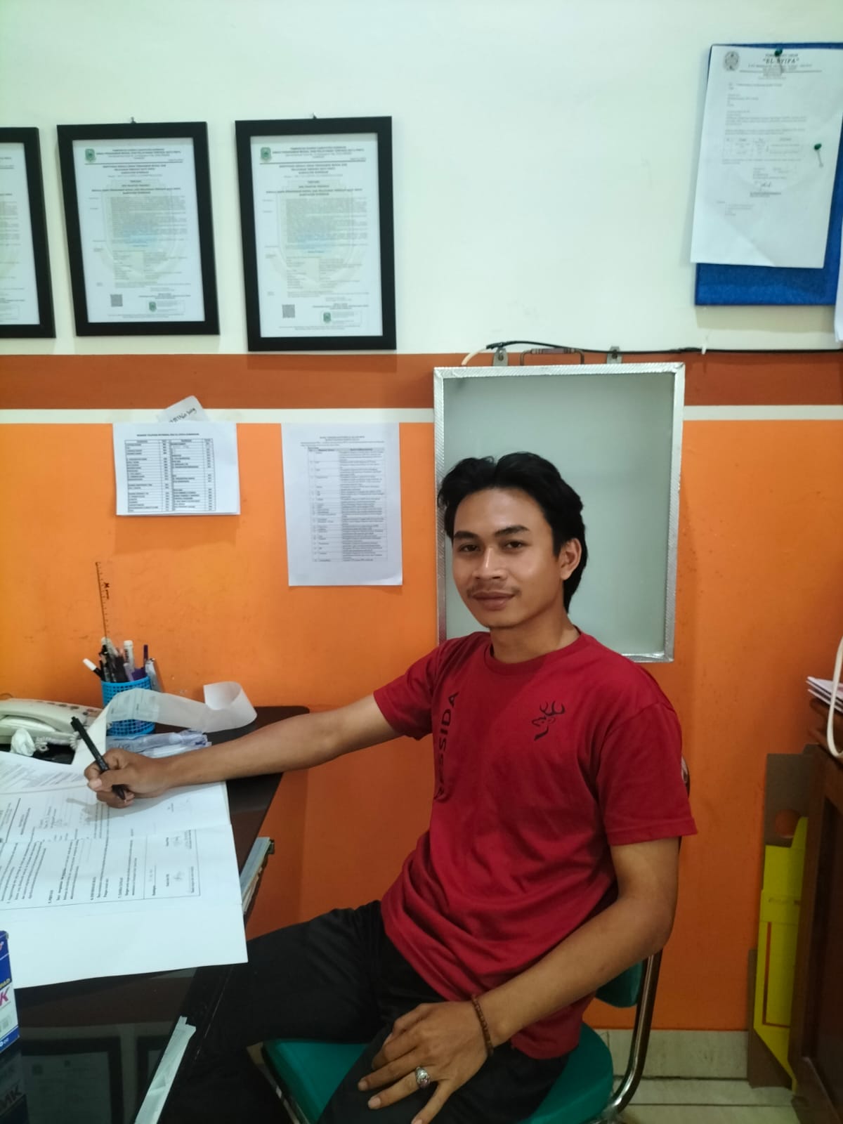 Tokoh Pemuda Desa Cengal, Eman Karman. (Foto: Dok. Ist)