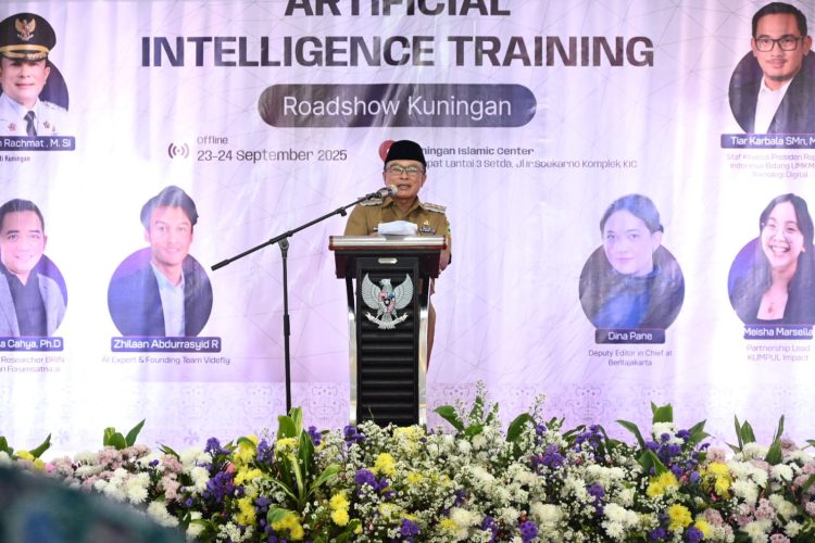 Bupati Kuningan, Dr. H. Dian Rachmat Yanuar, M.Si., saat membuka Offline Training AI Ignition. (Foto: Dok. IKP)
