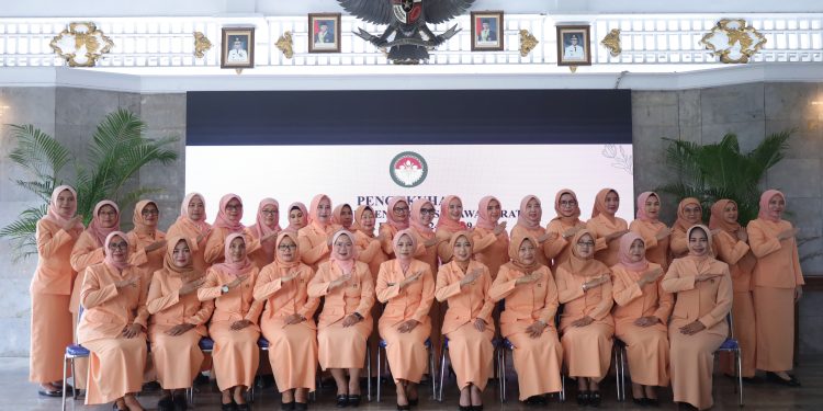 Kepengurusan Dharma Wanita Persatuan (DWP) Kabupaten Kuningan periode 2024-2029. (Foto: Dok. IKP)