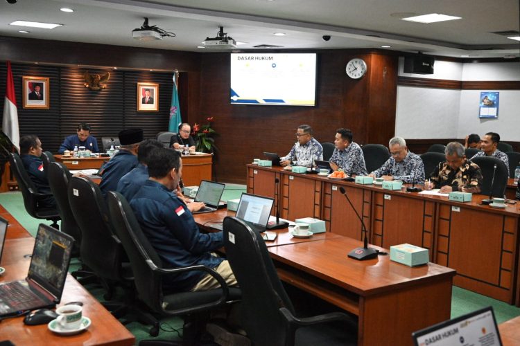 Pemerintah Kabupaten Kuningan memaparkan tahapan implementasi Manajemen Talenta ASN di BKN Pusat. (Foto: Dok.IKP)