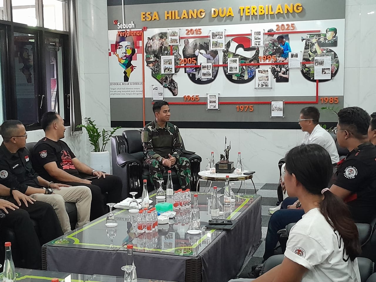 Siliwangi Fighting Camp (SFC) melakukan silaturahmi ke Markas Kodim 0615/Kuningan. (Foto: dok. ist/k1)