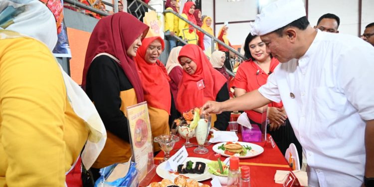 Class Cooking dalam rangka HKG PKK ke-53. (Foto: dok.humas)