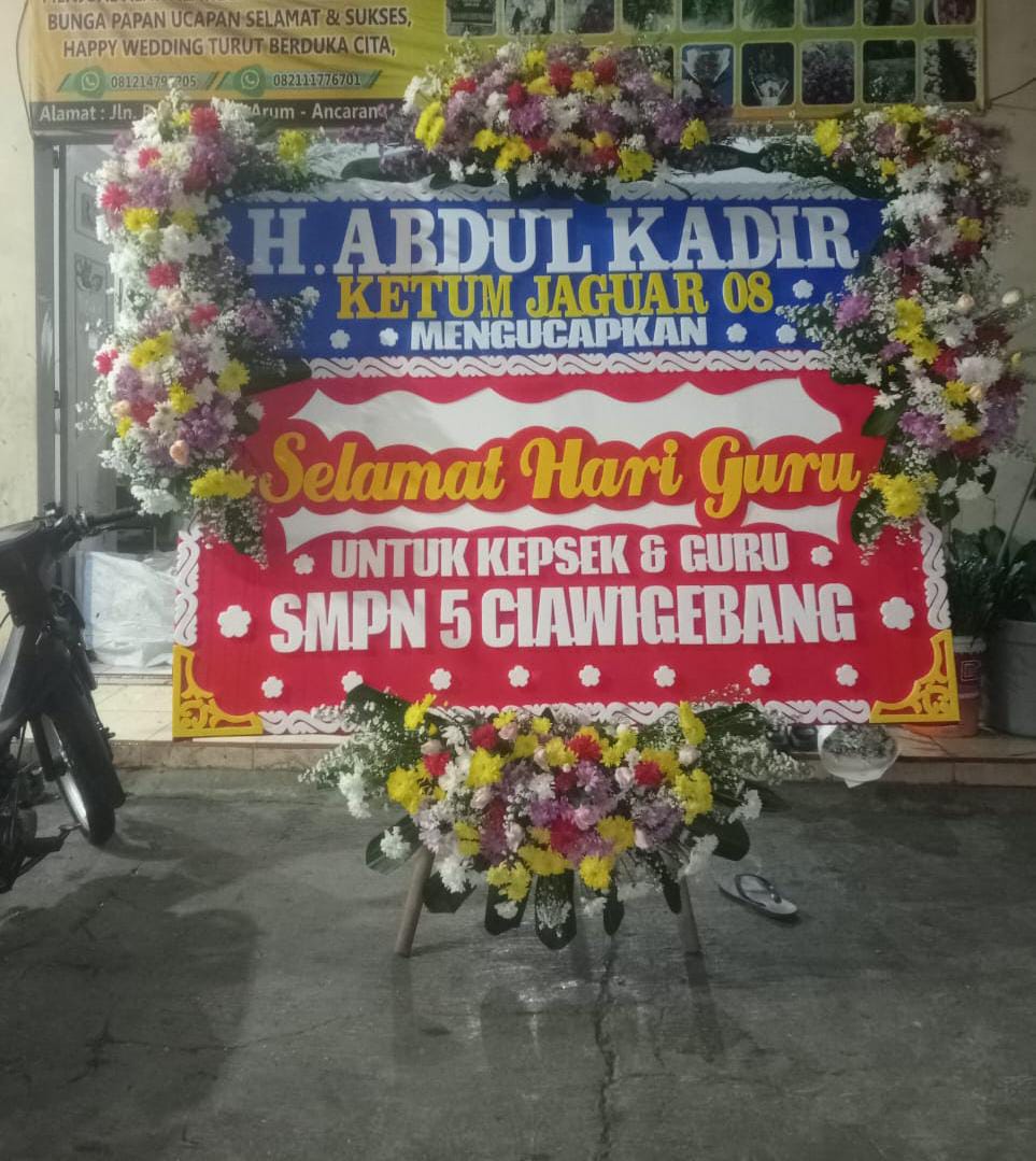 Karangan bunga dari Ketua Umum JAGUAR 08, H. Abdul Kadir di Hari Guru Nasional 2025. (Foto: dok. ist/k1)