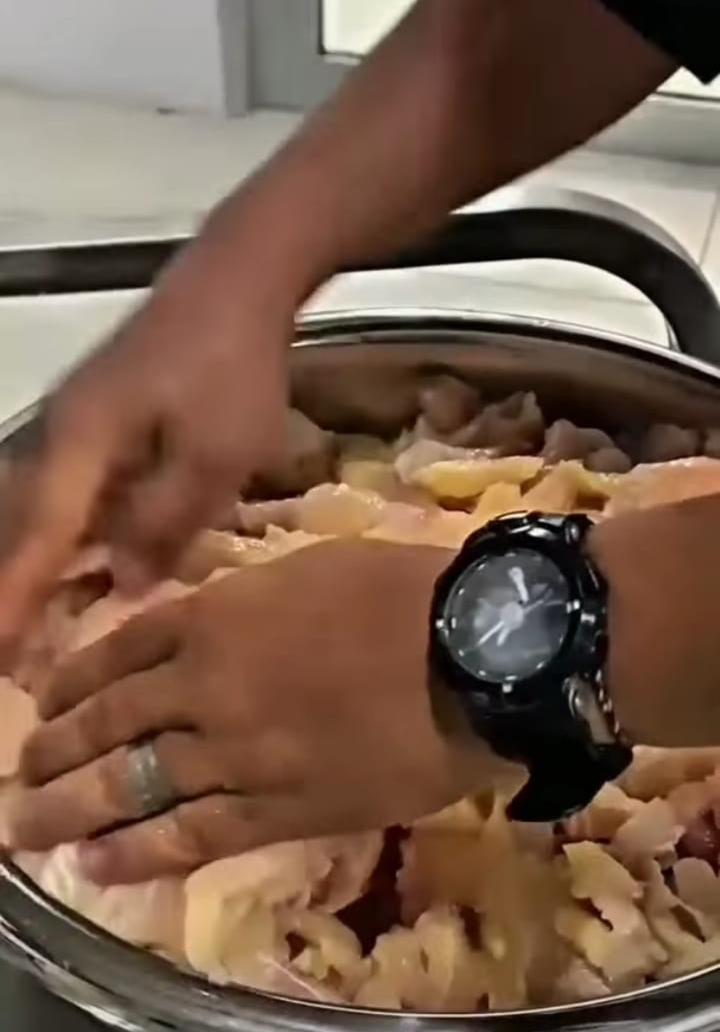 Tangkapan layar video pengolahan makanan di salah satu SPPG di Kabupaten Kuningan. (Foto: dok. instagram/k1)