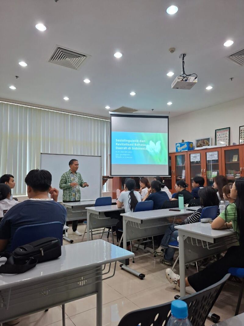 Dekan Fakultas Keguruan dan Ilmu Pendidikan (FKIP) Universitas Kuningan (Uniku), Dr. Asep Jejen Jaelani, M.Pd. (Foto: dok. uniku/k1)
