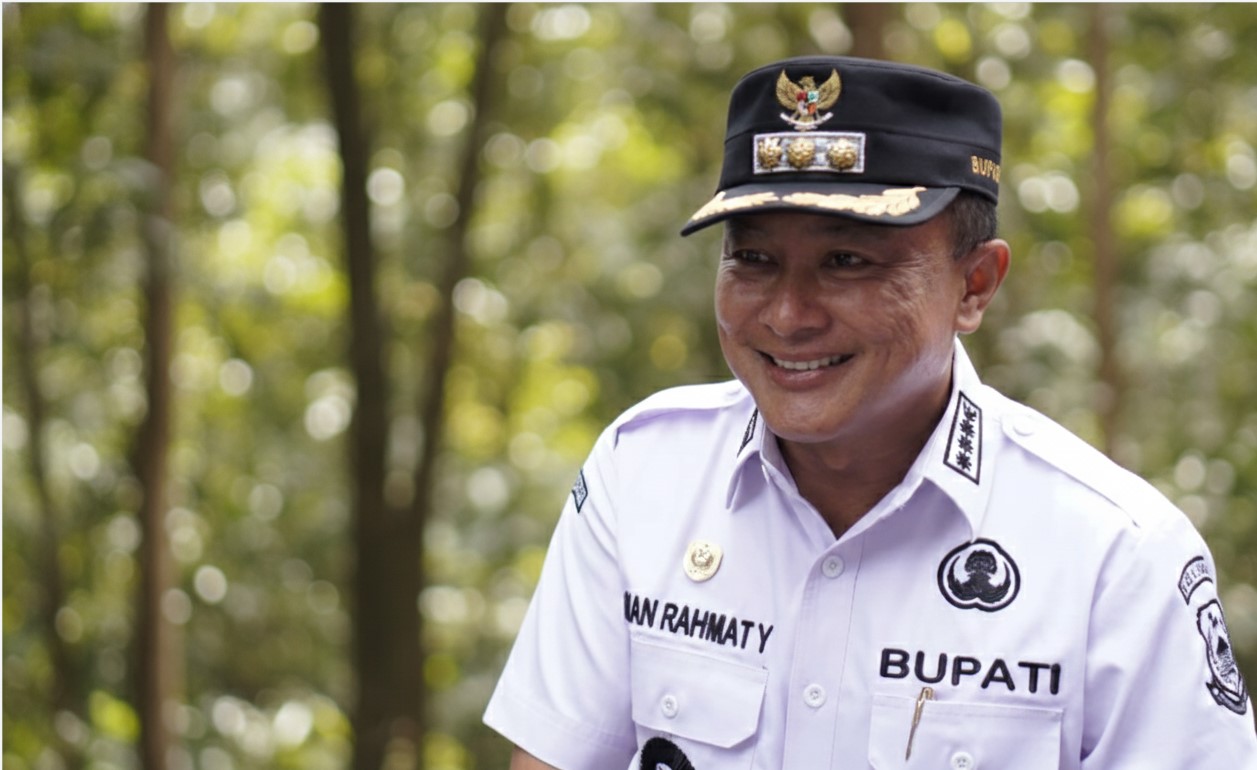 Bupati Kuningan Dian Rachmat Yanuar (foto:dok. pemkab/tohirin)