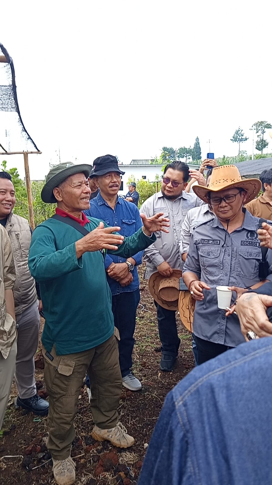 Kunjungan Anggota DPRD Kabupaten Kuningan ke Arboretum Arunika. (Foto: dok. handover/k1)