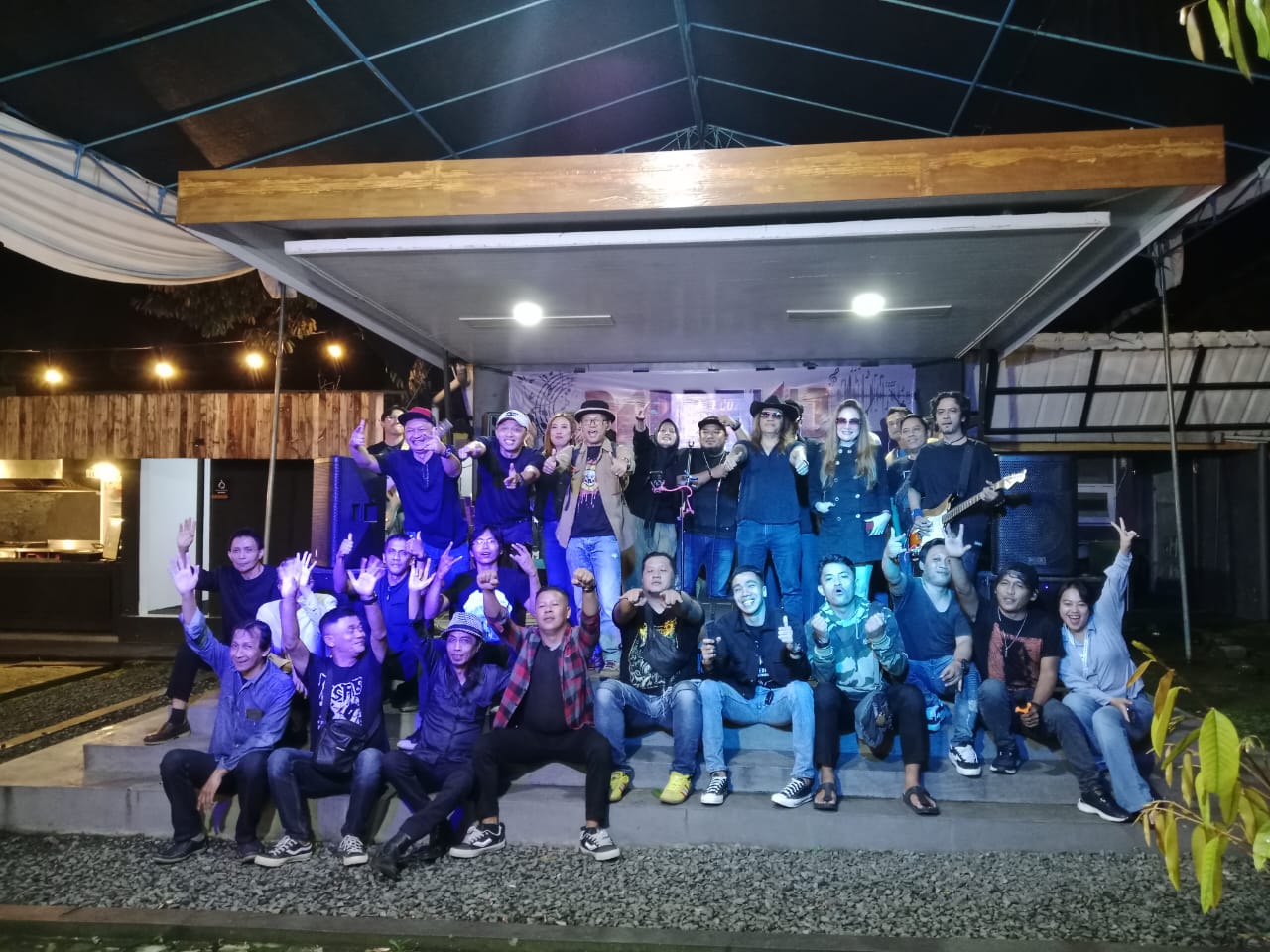 Silaturahmi musisi lintas generasi BARBEKU Kuningan (foto:dok. ist/tohirin)