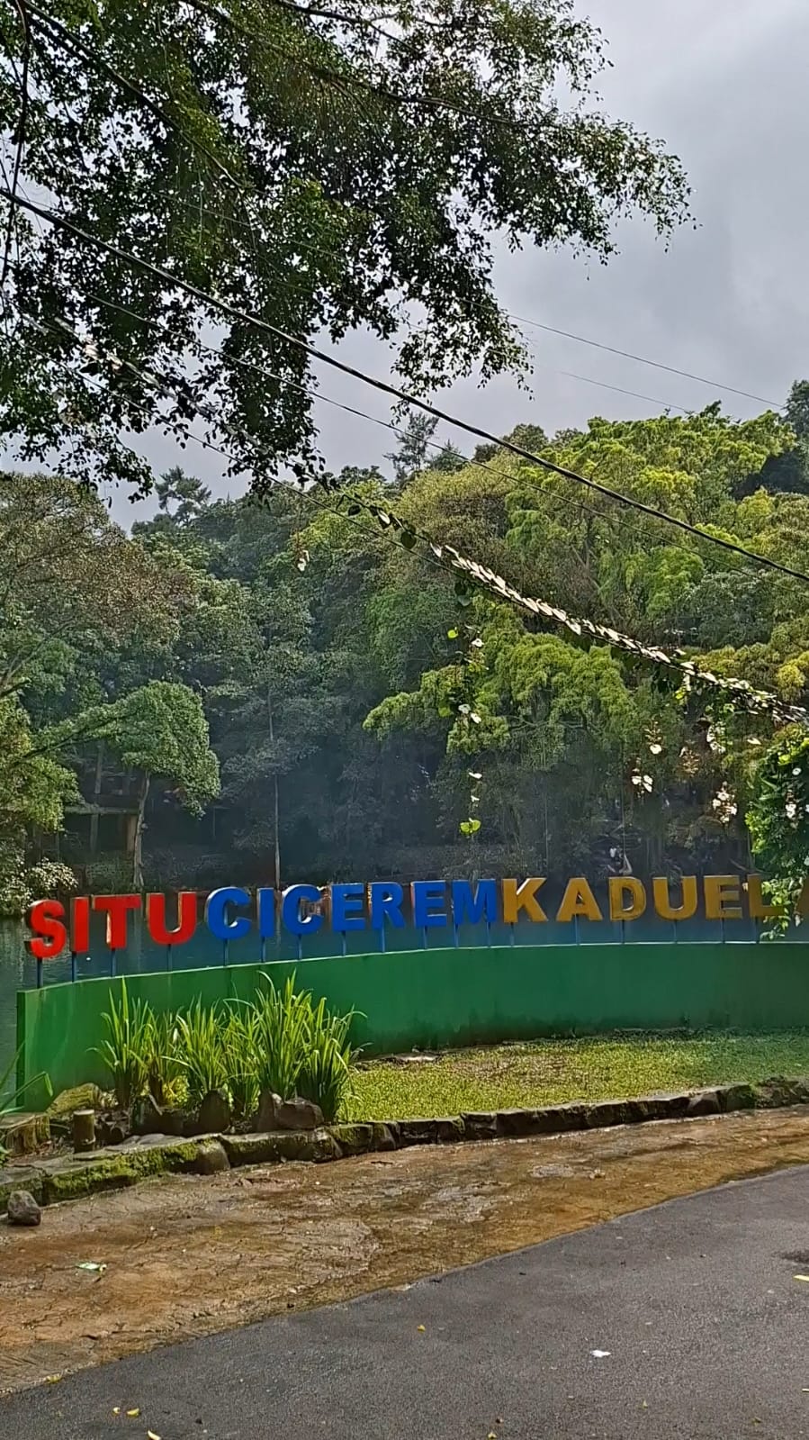 Wisata Telaga Biru Cicerem Kuningan yang menyimpan nilai sejarah para wali (foto:dok. ist/tohirin)