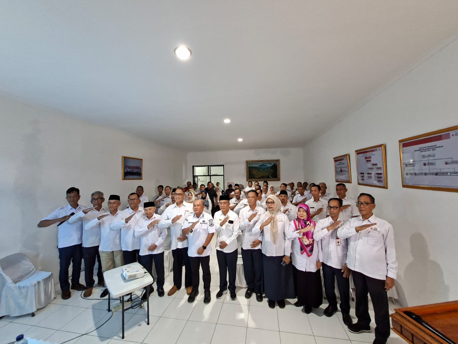 Foto bersama acara Mukerkab PMI kuningan (foto:dok. ist/tohirin)