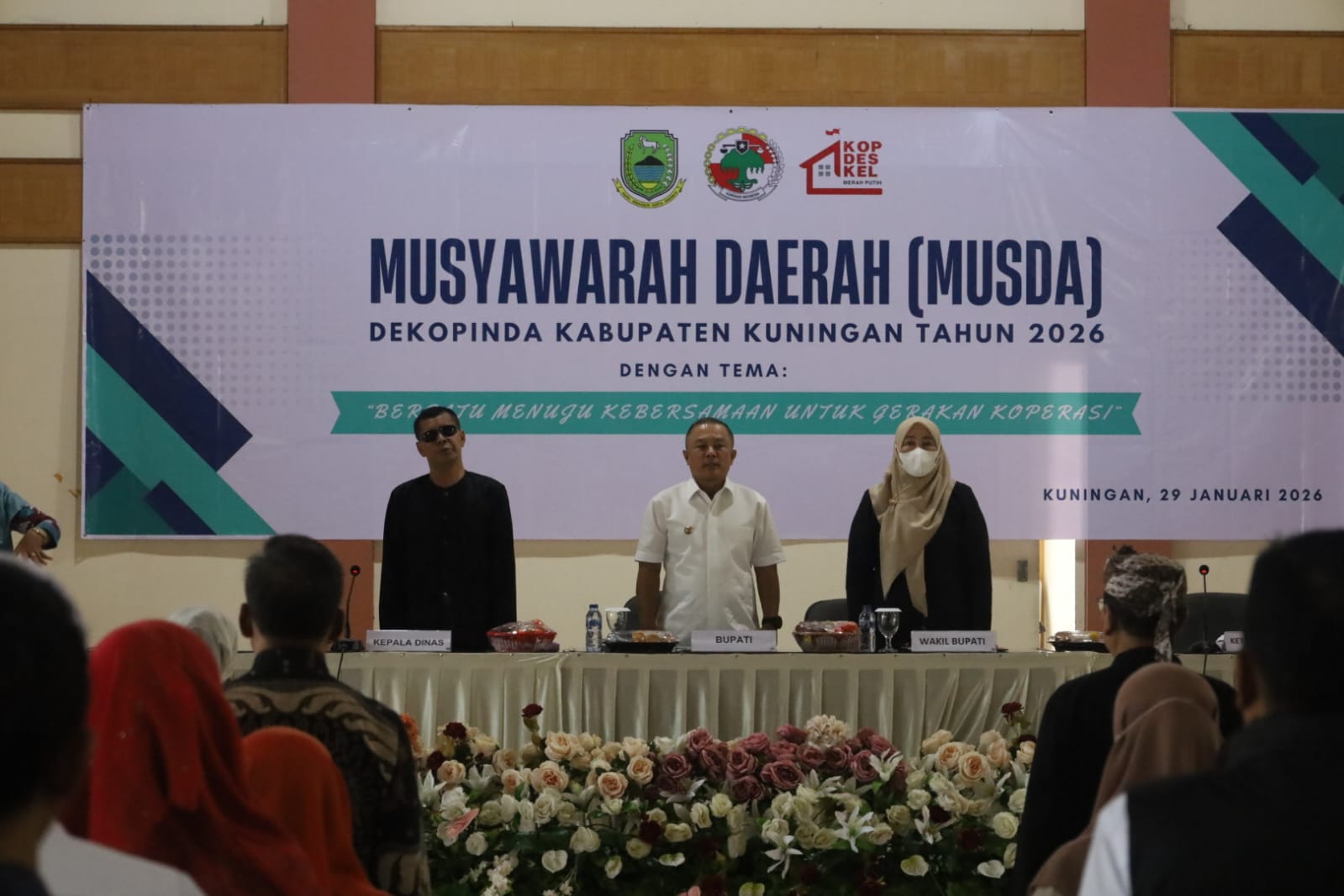 Suasana kebersamaan peserta MUSDA Dekopinda Kuningan di Aula Wisma Permata (foto:dok. pemkab/tohirin)