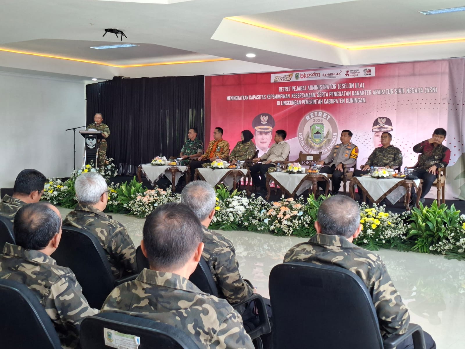 Sambutan Bupati Kuningan Dian Rachmat Yanuar saat membuka Retret Pejabat Eselon III di Gedung Pemerintah Daerah Kabupaten Kuningan(foto:dok. ist/tohirin)