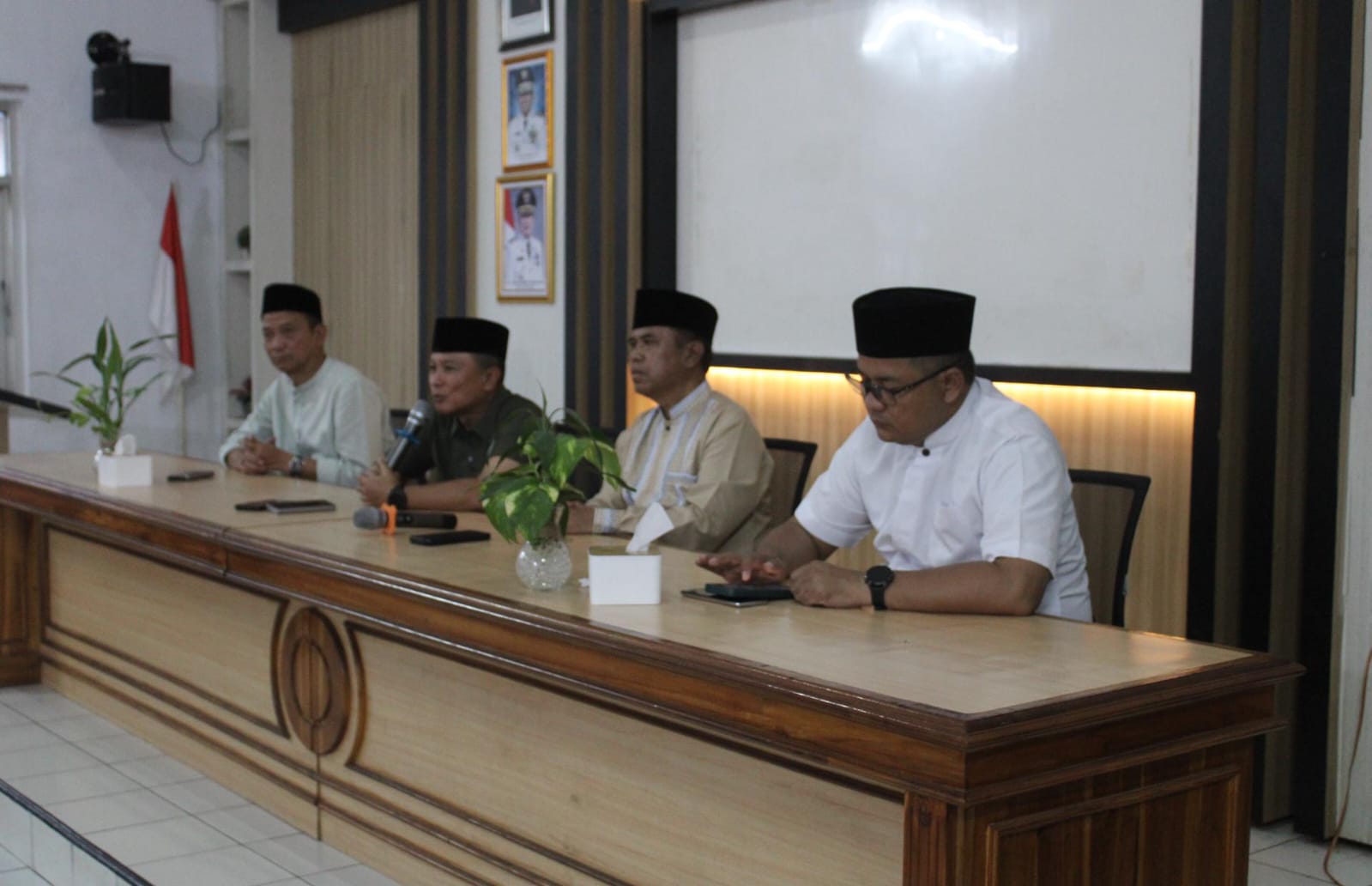 Rapat desa yang berada di kecamatan Ciawigebang (foto:dok. ist /tohirin)