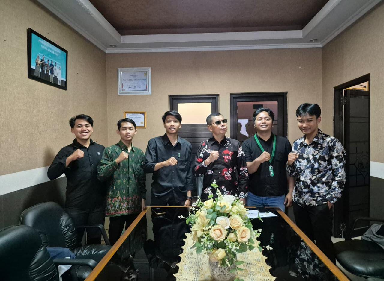 HMI kuningan temui disdikbud kuningan (foto:dok. ist/tohirin)