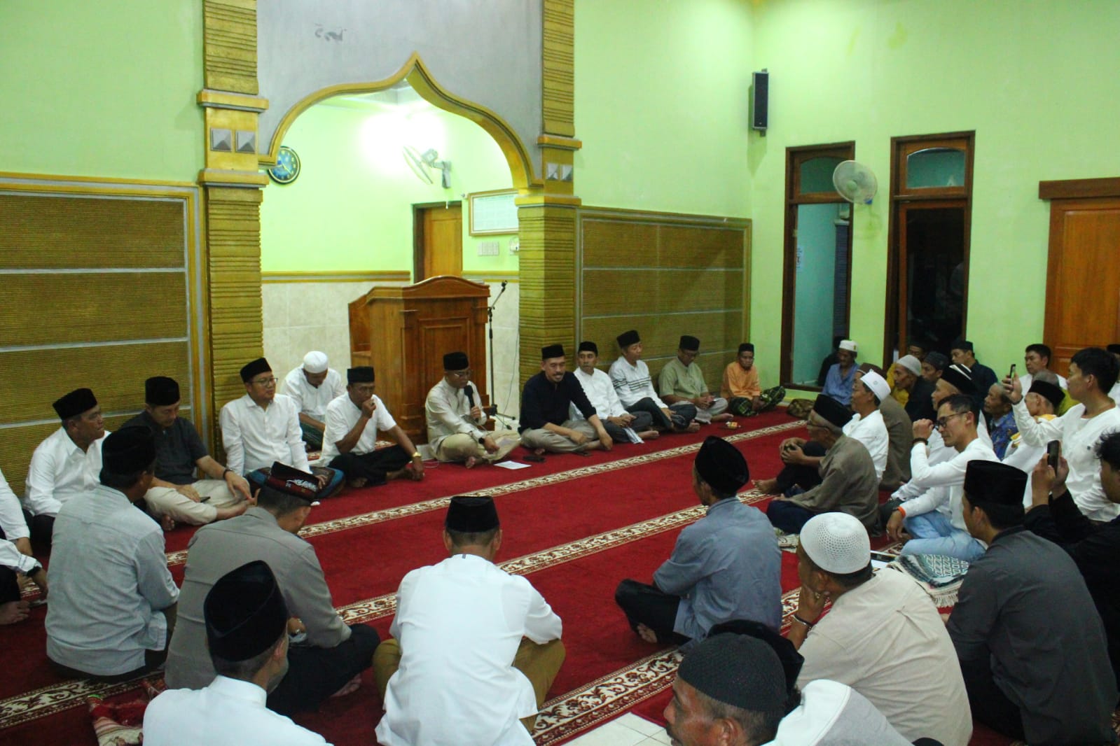 Suasana Tarling Ciniru yang di pimpin oleh Sekda U kusuma (foto:dok. ist/tohirin)