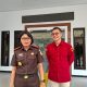 Kajari Kuningan Yustina Engelin Kalangit, S.H., M.Hum. dan Dyopa Yudistira kepala seksi pidana khusus (foto:dok. ist/tohirin)
