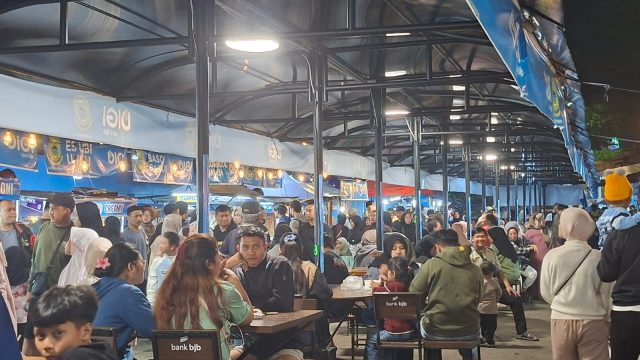 Suasana malam minggu di puspa langlangbuana (foto:dok. ist/tohirin)