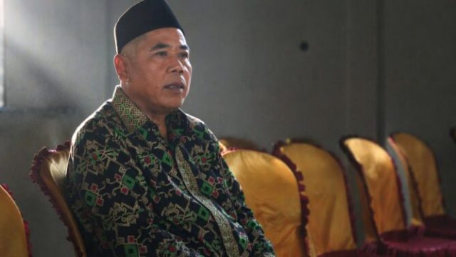 Sarnadi di momen purnabakti, menutup dua dekade pengabdiannya sebagai Sekretaris Desa Gewok dengan penuh haru. ( Foto:dok. humas)