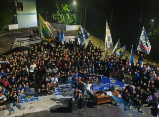 Nobar viking Distrik Kuningan (foto:dok. ist/tohirin)
