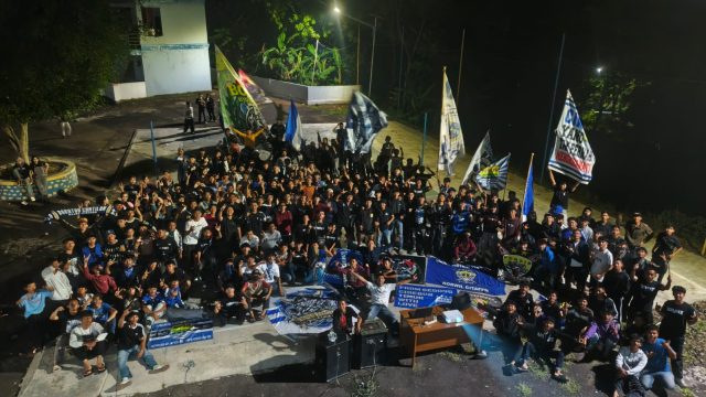 Nobar viking Distrik Kuningan (foto:dok. ist/tohirin)
