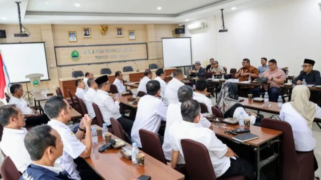 Komisi V DPRD Jawa Barat melaksanakan rapat saat kunjungan kerja ke Kantor Cabang Dinas (KCD) Pendidikan Wilayah X Cirebon, Rabu (29/4/2026). ANTARA/HO-DPRD Jabar