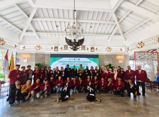 Foto versama HIMAKUM UM Kuningan usai giat FGD (foto:dok ist/tohirin)