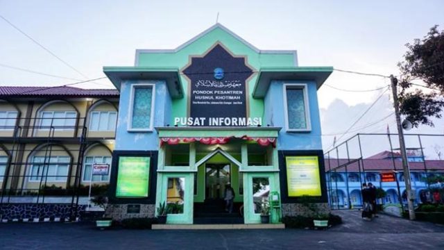 Gedung Ma Husnul Hotimah tampak depan (foto:dok kemenag)