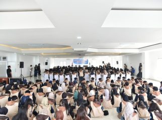 Mahasiswa Unswagati di lepas di Pendopo (foto:dok ist/tohirin)