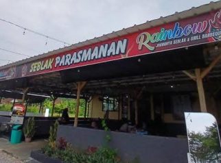 Seblak Prasmanan Rainbow yang berlokasi di Jl. Eyang Hasan Maolani. (Foto: dok. net)