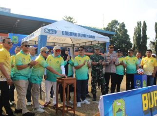 Kick off Bupati Cup 2026 resmi dimulai hari ini. Sebanyak 16 kecamatan bertarung dalam delapan laga pembuka babak 32 besar yang digelar di dua venue. (Dok. Humas)