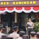 Kapolres Kuningan AKBP Bellen Anggara Pratama, S.I.K., M.H., memperkenalkan jargon "Polres Kuningan BAGEUR" sebagai identitas dan budaya kerja baru yang mengedepankan nilai Berintegritas, Amanah, Gesit, Empatik, Unggul, dan Responsif dalam memberikan pelayanan kepada masyarakat, Senin (3/8/2026). (Dok. Polres Kuningan)