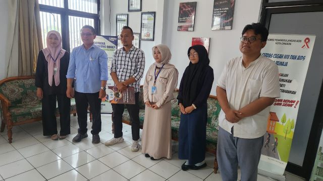 Mahasiswa PPL UIN SIBER CIREBON (foto:dok ist/tohirin)