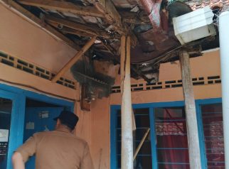 Kondisi rumah sutinah (foto:dok ist/tohirin)