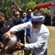 Bupati dian di acara sedekah bumi desa Cibuntu (foto:dok ist/tohirin)